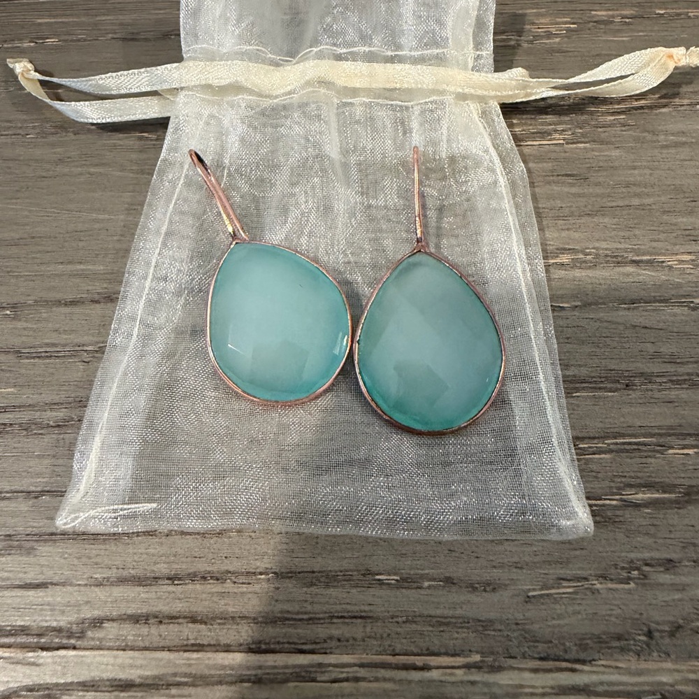 Chic Teardrop Earrings in Rose Gold & Aqua